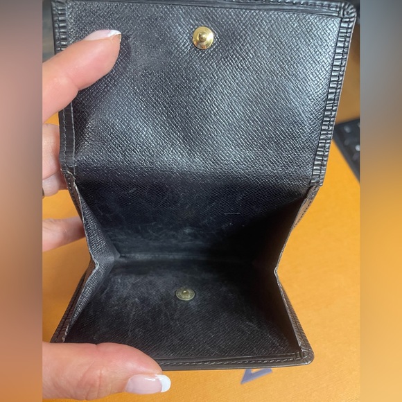 Louis Vuitton black Epi Elise wallet - authentic - Picture 5 of 5